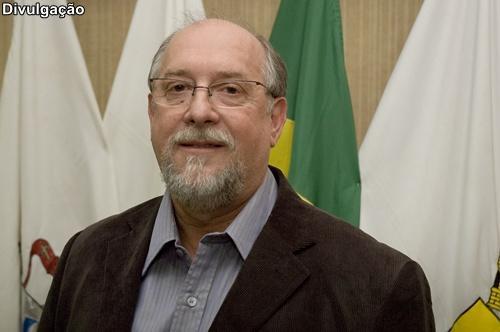 Professor Paulo Agostinho Nogueira Baptista