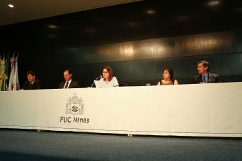 Os professor Ronaldo Rajo, Srgio Hanriot, a vice-reitora Patrcia Bernardes, Maria Ins Martins e Wanderley Chieppe